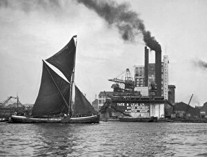 Sailing Collection: Tate & Lyle Refinery