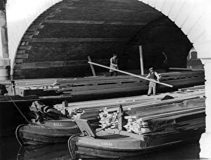 Kingston upon Thames Collection: Timber Barge 1940S