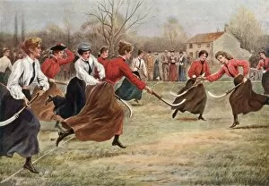 Sport Jigsaw Puzzle Collection: Women playing hockey