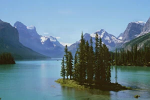 Canadian Rockies Metal Print Collection: Spirit Island - Summer. Maligne Lake, Jasper National Park, Alberta, Canada. S5428