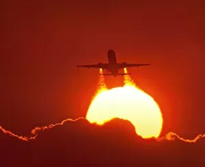 Boeing 737 Mouse Mat Collection: Boeing 737 taking off at sunset
