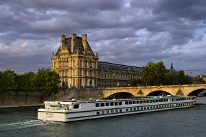 Cruise Collection: France, Paris, Louvre Palace