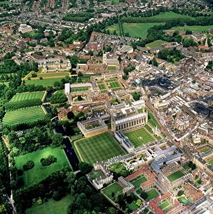 Universities Photographic Print Collection: Aerial view of Cambridge including The Backs where several University of Cambridge colleges back
