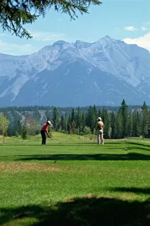 Banff and Macduff Canvas Print Collection: Banff Springs Golf Club, Rocky Mountains near Banff, Alberta, Canada, North America