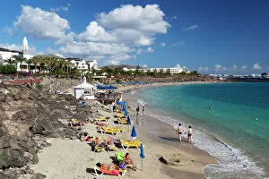 Tourists Collection: Beach view, Playa Blanca, Lanzarote, Canary Islands, Spain, Atlantic, Europe