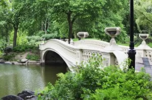 Related Images Photo Mug Collection: Bow Bridge, Central Park, Manhattan, New York City, New York, United States of America