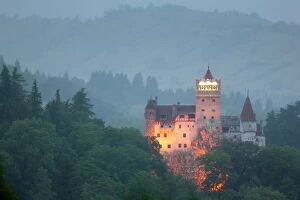 Castles Framed Print Collection: Bran castle (Dracula castle), Bran, Transylvania, Romania, Europe
