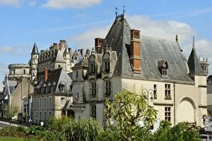 Indre Canvas Print Collection: Chateau d Amboise and town buildings, Amboise, UNESCO World Heritage Site, Indre-et-Loire