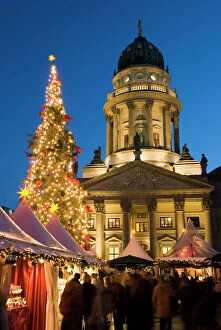 Christmas Poster Print Collection: Christmas market, Gendarmenmarkt, Berlin, Germany, Europe