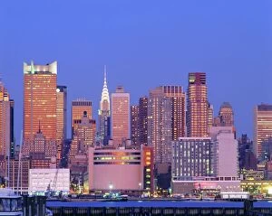 Jersey City Jigsaw Puzzle Collection: The Chrysler Building and the Manhattan skyline seen from New Jersey
