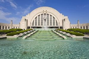 Art Deco Architecture Canvas Print Collection: Cincinnati Museum Center at Union Terminal, Cincinnati, Ohio, United States of America