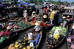 Vietnamese Collection: Floating market of Cai Rang, Can Tho, Mekong Delta, Vietnam, Indochina, Southeast Asia, Asia
