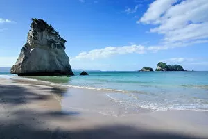 Cathedral Cove Collection: Giant rock on the sandy beach of Cathedral Cove, Coromandel, North Island, New Zealand, Pacific