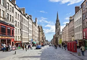 Edinburgh Photographic Print Collection: The High Street in Edinburgh old town, the Royal Mile, Edinburgh, Lothian, Scotland