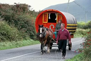 Related Images Jigsaw Puzzle Collection: Horse-drawn gypsy caravan