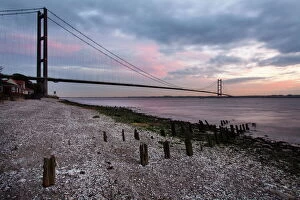 Related Images Collection: The Humber Bridge at dusk, East Riding of Yorkshire, Yorkshire, England, United Kingdom, Europe