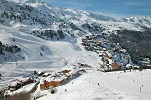 Ski Ing Collection: Meribel-Mottaret, 1750m, ski area, Meribel, Three Valleys Les Trois Vallees)