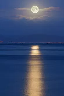 Swansea Premium Framed Print Collection: Full moon over the Mumbles, Swansea, Wales, United Kingdom, Europe