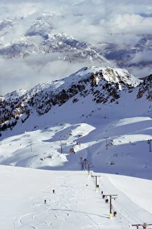 Related Images Jigsaw Puzzle Collection: Powder skiing at Whistler mountain resort, venue of the 2010 Winter Olympic Games
