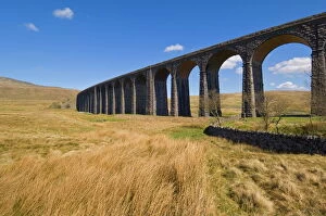 Viaducts Premium Framed Print Collection: Ribblehead railway viaduct on the Settle to Carlisle rail route, Yorkshire Dales National Park