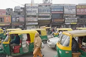 Delhi Collection: Rickshaws in front of New Delhi railway station, Delhi, India, Asia