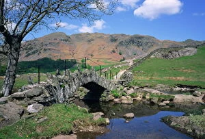 Lakes Fine Art Print Collection: Slaters Bridge, Little Langdale, Lake District, Cumbria, England, United Kingdom, Europe