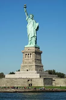 Famous statues Fine Art Print Collection: Statue of Liberty