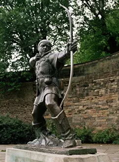 Robin Hood Collection: Statue of Robin Hood, Nottingham, Nottinghamshire, England, United Kingdom, Europe