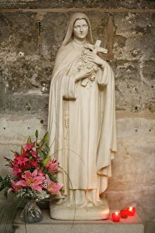 France Canvas Print Collection: Statue of St. Therese de Lisieux, Semur-en-Auxois, Cote d Or, Burgundy, France, Europe