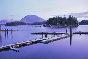 Related Images Jigsaw Puzzle Collection: Tofino, Vancouver Island, British Columbia (B. C. ), Canada, North America