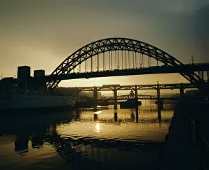 England Photographic Print Collection: Tyne Bridge, Newcastle-upon-Tyne, Tyneside, England, UK, Europe