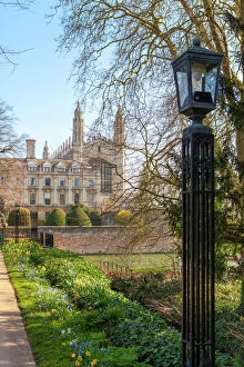 England Framed Print Collection: A view of Kings College from the Backs, Cambridge, Cambridgeshire, England, United Kingdom, Europe