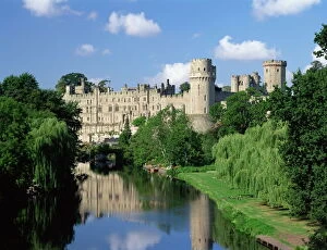 Related Images Fine Art Print Collection: Warwick Castle, Warwickshire, England, United Kingdom, Europe