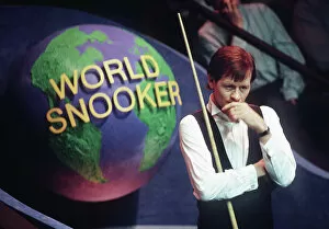 Snooker Photographic Print Collection: Alex Higgins - 1987 Embassy World Snooker Championship
