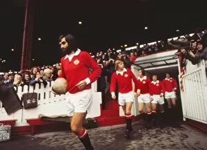 George Best Premium Framed Print Collection: George Best leads out Manchester United on his first-team return in 1973