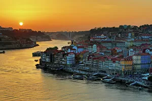 House Mouse Jigsaw Puzzle Collection: The City of Porto and the River Douro at sunset, Porto, Portugal