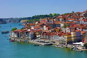 Aerial Views Collection: View of the town and River Douro in Porto, Portugal