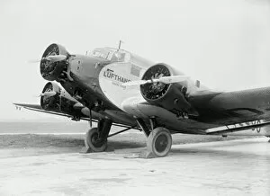 Croydon Framed Print Collection: Junkers JU-52 Lufthansa at Croydon Airport 1934