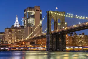 Brooklyn Bridge Metal Print Collection: Brooklyn Bridge at night, Manhattan, New York, USA