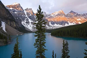 Canadian Rocky Mountain Parks Metal Print Collection: Moraine Lake, Banff National Park, Alberta, Canada