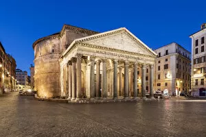 Holidays Collection: Pantheon, Rome, Lazio, Italy
