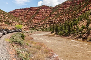 Rocky Mountaineer Collection: Rocky Mountaineer Train along the Colorado River, Colorado, USA