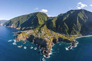 Aerial Views Collection: Seixal and scenic coastline, Madeira island, Portugal, Europe