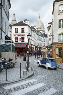 Basilica Collection: Streets of Montmartre with view towards Basilica Sacre Coeur, Paris, France