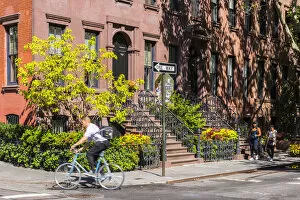 Unites States Of America Collection: Typical street scene in the west village, New York, USA