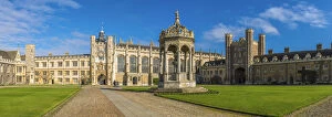 Universities and Colleges Premium Framed Print Collection: UK, England, Cambridge, University of Cambridge, Trinity College, Great Court