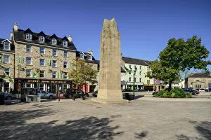 Monks Collection: Ireland, County Donegal, Donegal Town, The Diamond with Obelisk which commemorates four monks