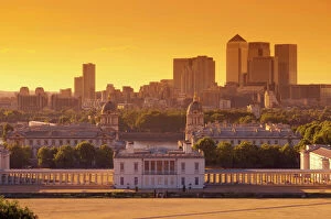 Western European Collection: UK, London, Greenwich, Greenwich Park, National Maritime Musuem and Canary Wharf
