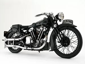 Vintage Metal Print Collection: 1932 Brough SS100 10HP Lawrence of Arabia classic bike