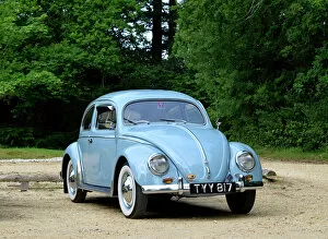 Saloon Collection: Volkswagen VW Classic Beetle 1957 Blue light